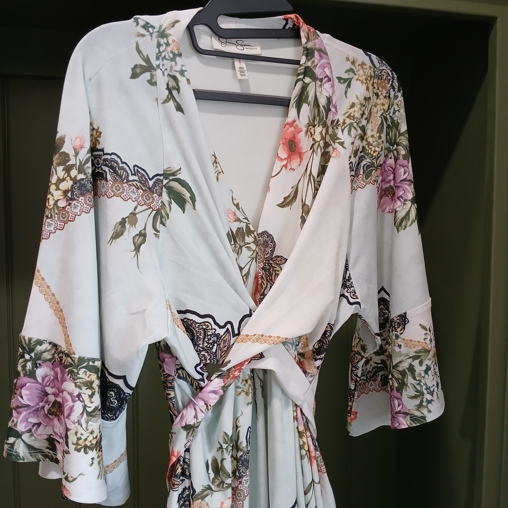 Jessica Simpson Floral Maternity Dress in Cream and Green